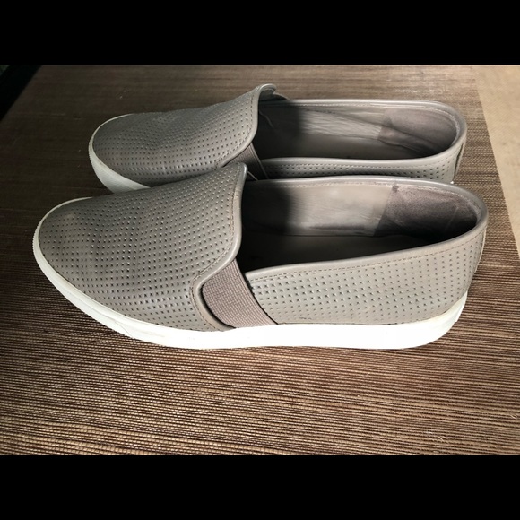 Vince Blair perforated leather slip-on sneakers - Picture 3 of 8